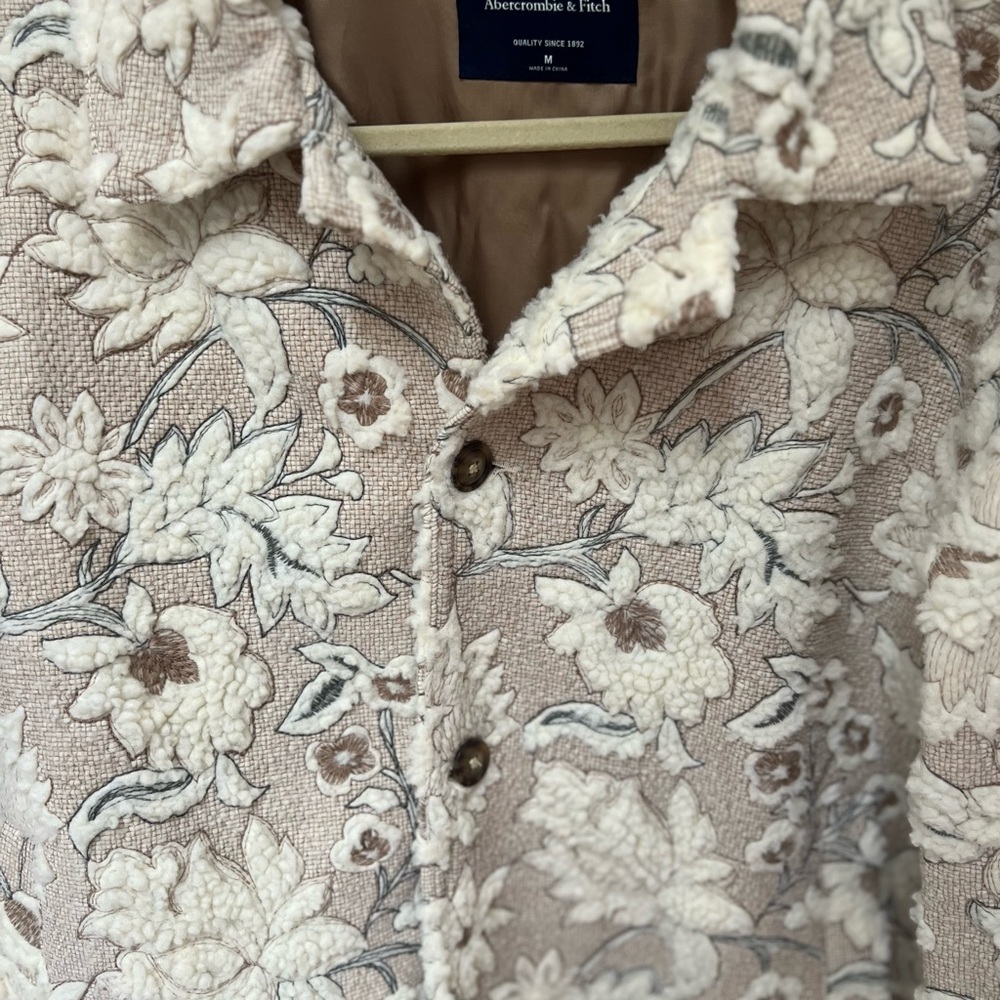 Abercrombie & Fitch Men’s Cream Floral Sherpa Zip Trucker Jacket - M - Picture 8 of 9
